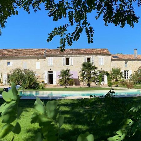 Bed and Breakfast Domaine Du Papillon Lesparre-Médoc Esterno foto
