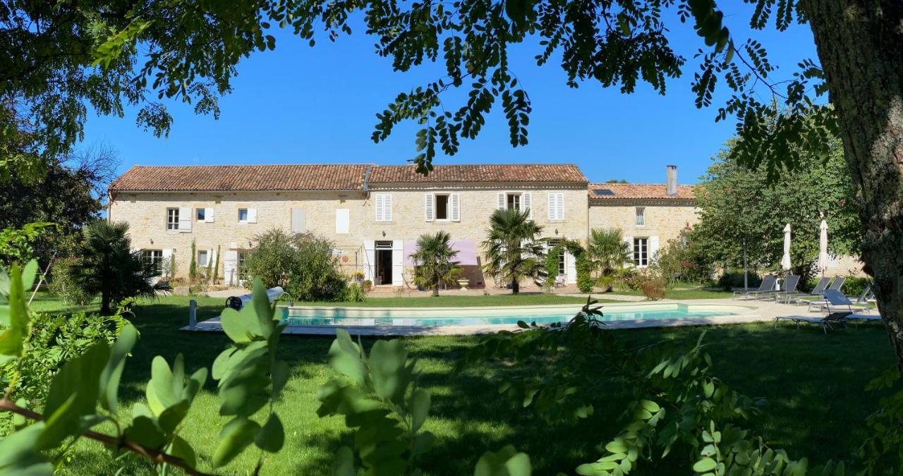 Bed and Breakfast Domaine Du Papillon Lesparre-Médoc Esterno foto