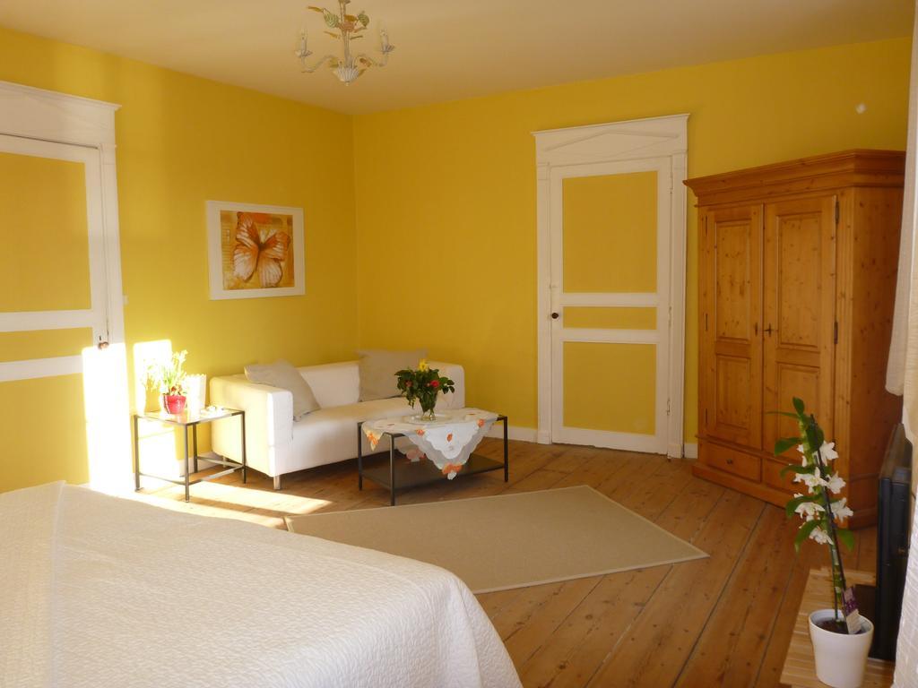Bed and Breakfast Domaine Du Papillon Lesparre-Médoc Camera foto